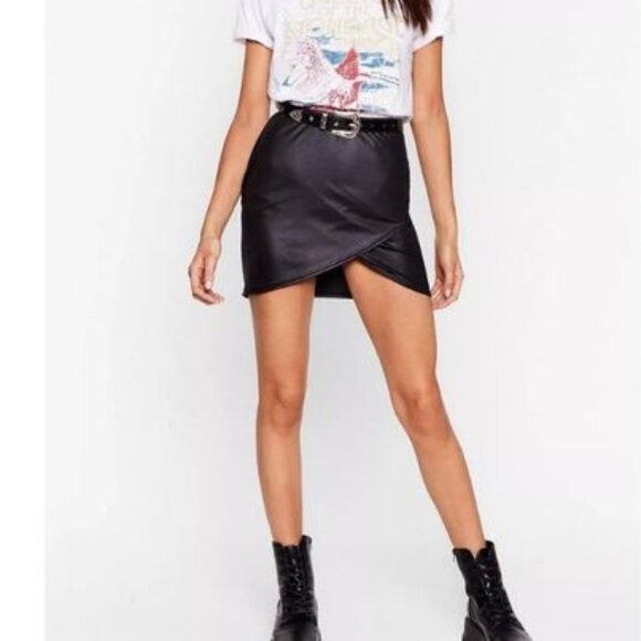 Nasty Gal- Looks Wet Wrap Mini Skirt sz. 4 - Picture 3 of 3